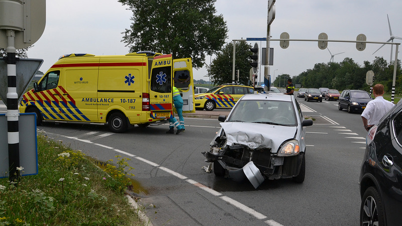 Twee gewonden bij aanrijding op Schagerweg (N245) in Oudkarspel