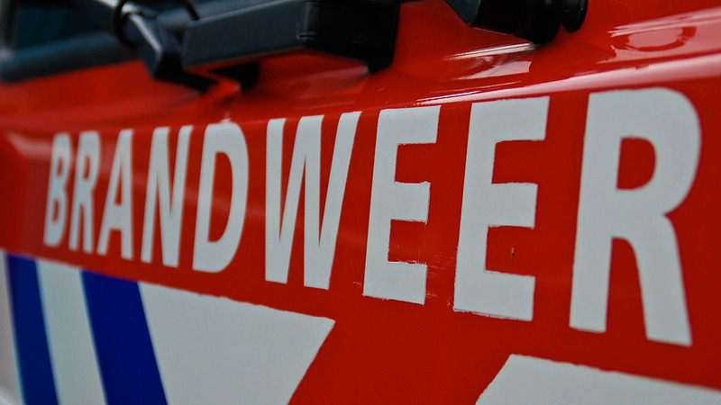 Autobrand in Noord-Scharwoude, politie vermoedt brandstichting