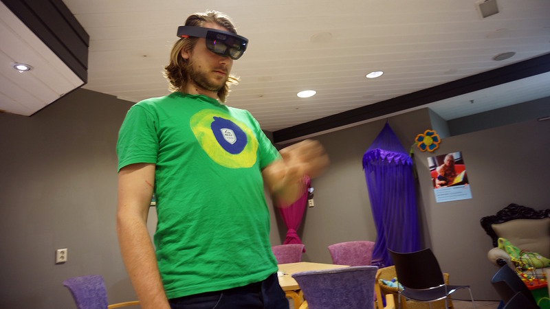 Sociale Winkel krijgt voorproefje van augmented reality met Hololens