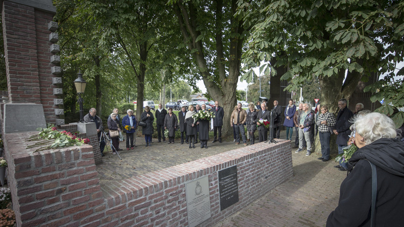 Burgemeester legt krans bij herdenking Slag bij Rustenburg