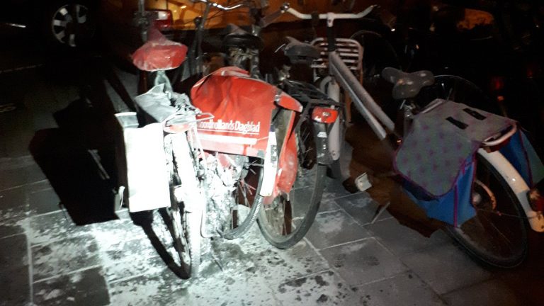 Getuigen gezocht: fiets in brand op Sara de Bronovoland