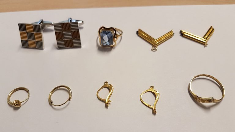 Politie zoekt eigenaar of eigenaren van aangetroffen sieraden