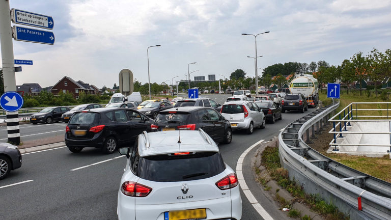 Dagelijkse frustratie en verkeerschaos bij Broek op Langedijk