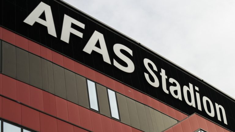 AZ wil op 15 december in eigen stadion tegen Ajax spelen: “Als alles meezit, is het reëel”