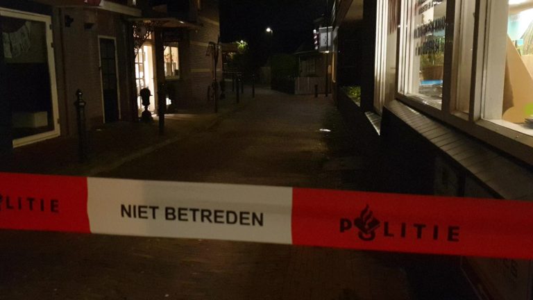Twee gewapende overvallen kort na elkaar langs Middenweg in Heerhugowaard; één gewonde