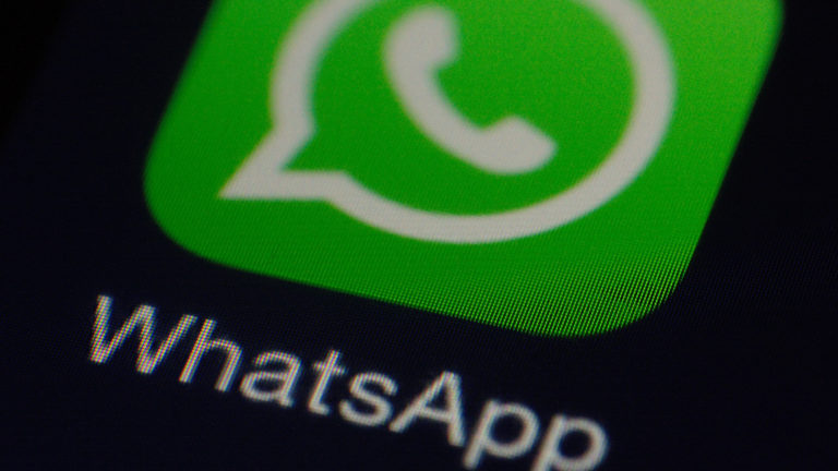 Gemeentelijk Whatsappgebruik nu ook formeel geregeld; Alkmaar stopt, Heerhugowaard niet