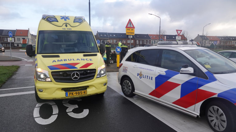 Fietsers lichtgewond door valpartijen op rotonde Broekerweg