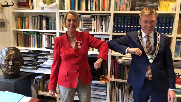 Eveline Nikkels bevorderd tot Ridder in de Orde van Oranje-Nassau