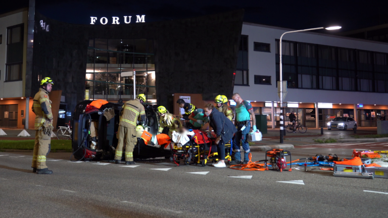 Automobiliste gewond naar ziekenhuis na botsing op kruising Stationsplein en Zuidtangent
