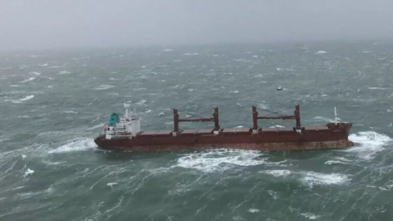 ‘Aangespoelde olie komt niet uit losgeslagen en beschadigd schip Julietta D’