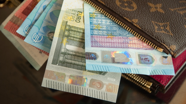 Dijk en Waard wil Oekraïners snel voorzien van leefgeld, vooruitlopend op landelijke regelingen