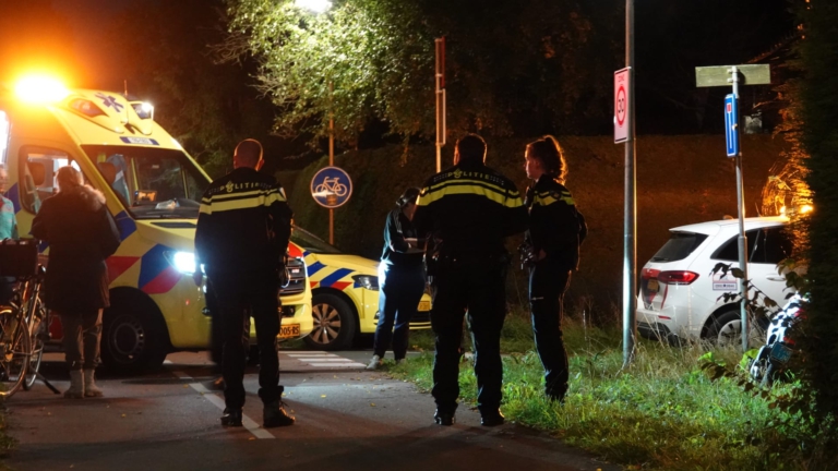 Scooterrijder zwaargewond na ongeval Langebalkweg in Zuid-Scharwoude