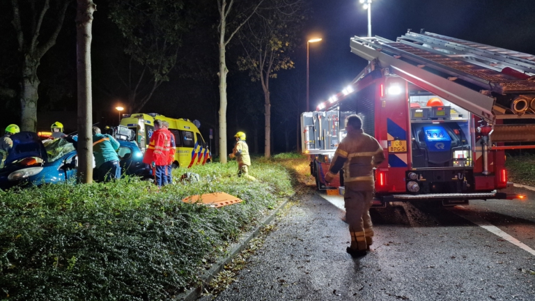 Twee gewonden bij ernstig éénzijdig ongeval op Laan van Athene in Alkmaar