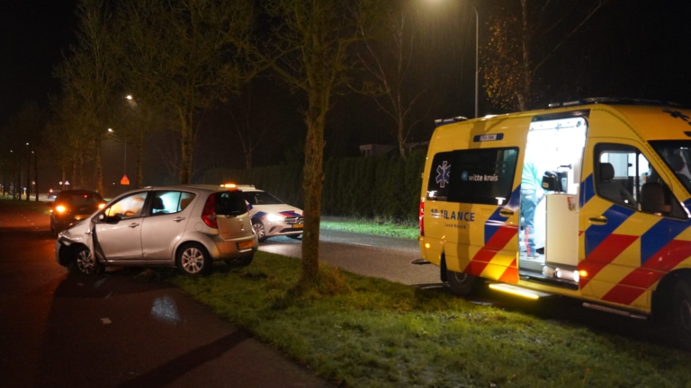 Aanrijding op Vennewatersweg in Heiloo; één bestuurder gewond