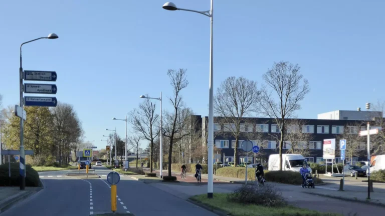 Fietsende aanrander maakt wéér jonge slachtoffers in Alkmaar, al meer dan 40 meldingen