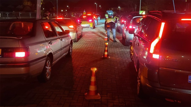 Grote alcoholcontrole langs N194 in Obdam: nul drankrijders
