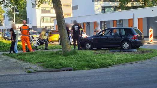 Harde klap in Oudorperpolder na voorrangsfout: auto weggesleept