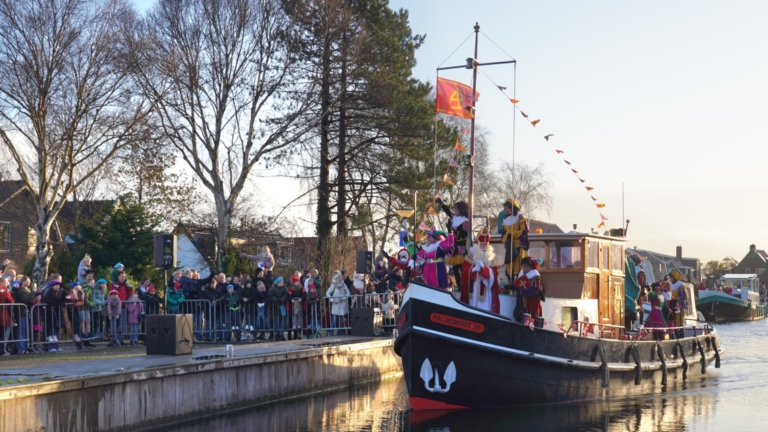 Feestelijke intocht van Sinterklaas in Langedijk