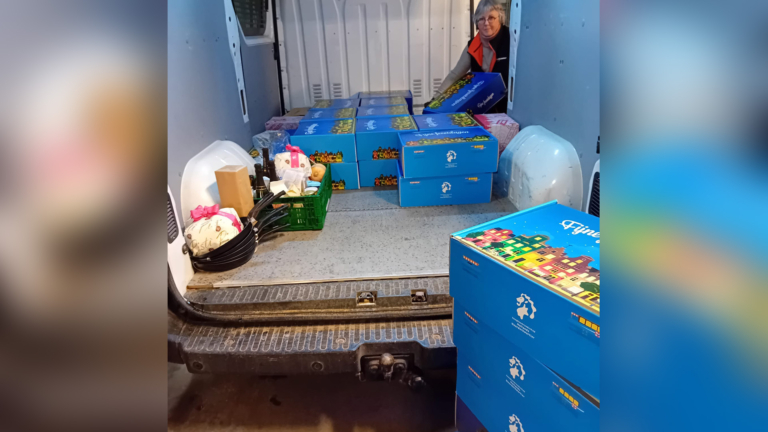 Voedselbank Langedijk overladen met honderden kerstpakketten: ‘Extreem dit’
